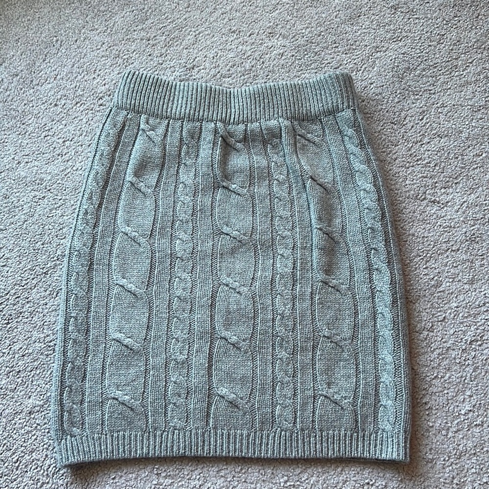 Woollen skirt